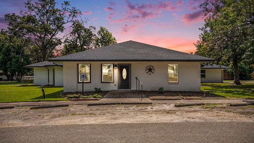 Alvin null-story, 5-bed 711 W Sidnor Street-idx