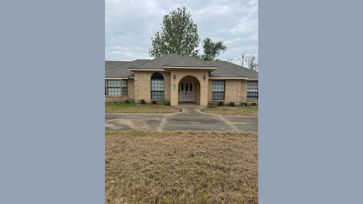 Alvin null-story, 4-bed 617 County Road 99-idx