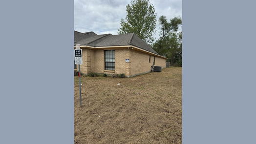 Alvin null-story, 4-bed 617 County Road 99-idx