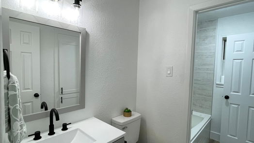 Alvin 1-story, 4-bed 1107 Dover Circle-idx