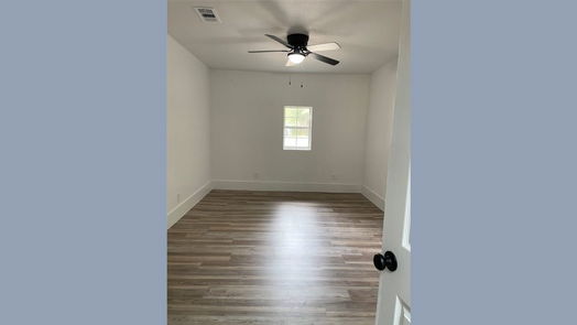 Alvin 1-story, 4-bed 1107 Dover Circle-idx