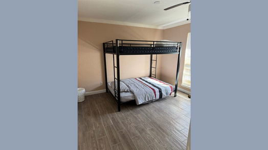 Alvin null-story, 4-bed 617 County Road 99-idx