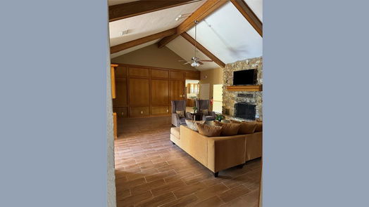 Alvin null-story, 4-bed 617 County Road 99-idx
