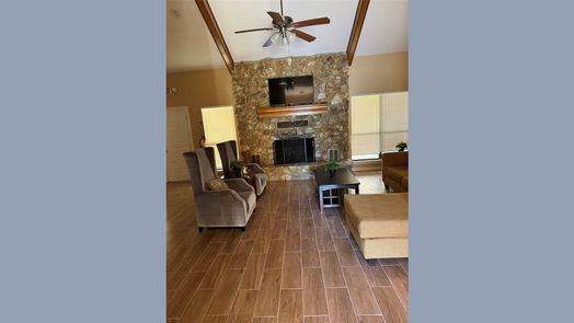 Alvin null-story, 4-bed 617 County Road 99-idx
