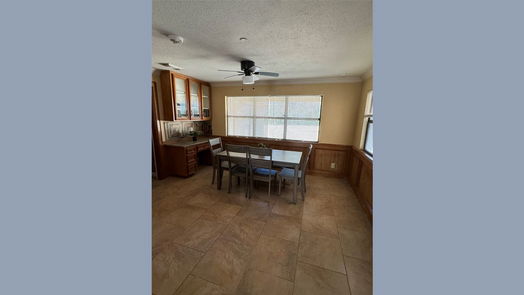 Alvin null-story, 4-bed 617 County Road 99-idx