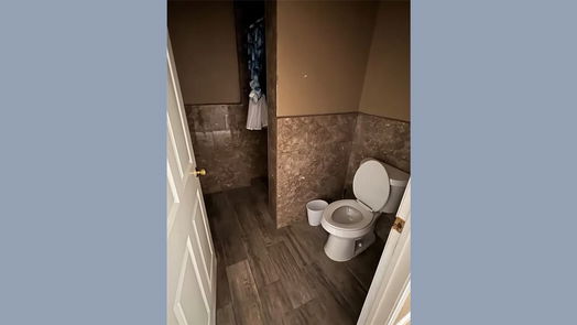 Alvin null-story, 4-bed 617 County Road 99-idx