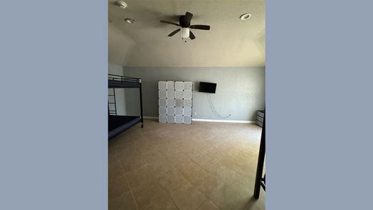 Alvin null-story, 4-bed 617 County Road 99-idx