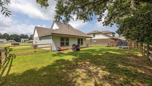 Anahuac 2-story, 4-bed 305 Lakeway Circle-idx