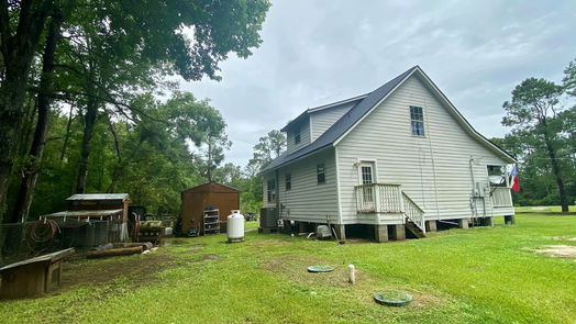 Anahuac 2-story, 3-bed 6124 FM 562-idx