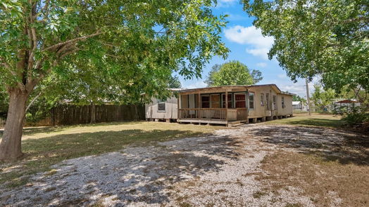 Anahuac 1-story, 3-bed 1215 Trinity Street-idx