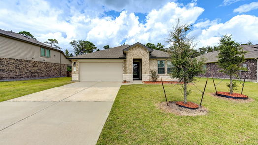 Anahuac 1-story, 4-bed 514 Kickapoo Drive Drive-idx