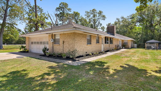 Anahuac 1-story, 3-bed 2425 Fm 563-idx