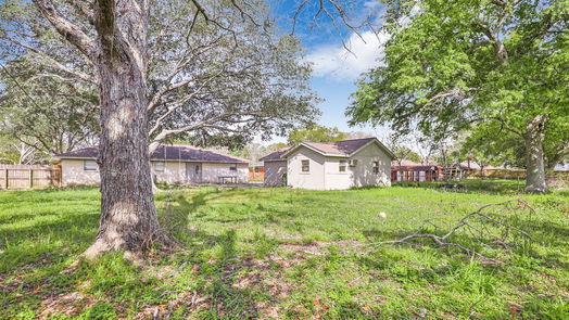 Anahuac 1-story, 3-bed 1207 Kansas Avenue-idx