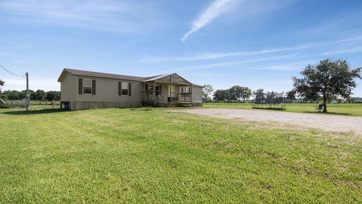 Anahuac 1-story, 3-bed 2408 State Highway 61-idx