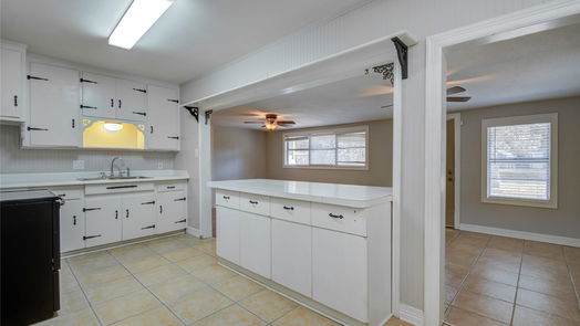 Angleton 1-story, 3-bed 1108 Chevy Chase Drive-idx