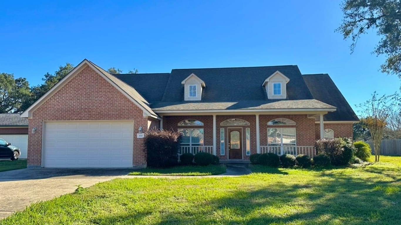 Angleton 1-story, 3-bed 1111 Spreading Oaks Drive-idx