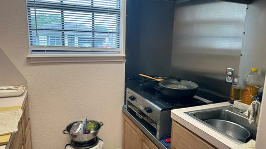 Angleton null-story, 3-bed 22 Chuckwagon Court-idx