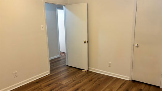 Angleton 2-story, 4-bed 227 E Phillips Road E-idx
