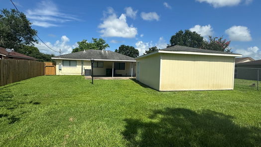 Angleton 1-story, 3-bed 1310 Northbrook Drive-idx