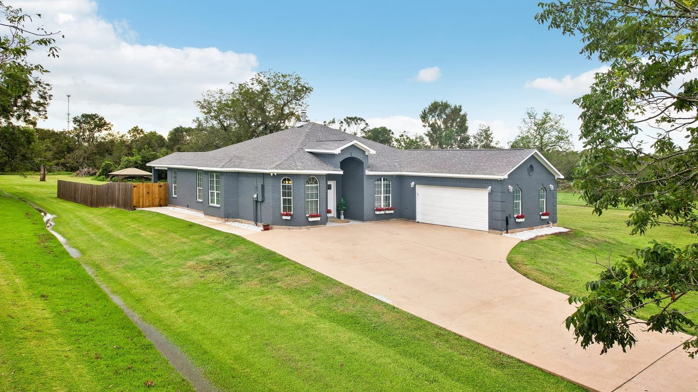 Angleton 1-story, 3-bed 396 Mill Road-idx