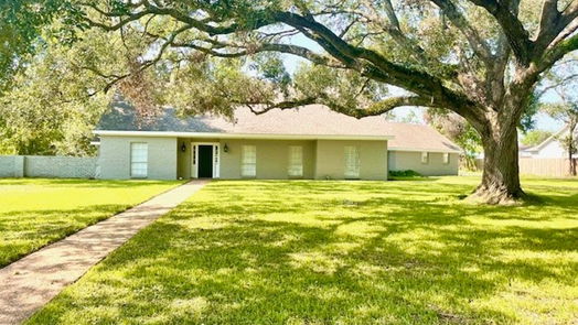 Angleton 2-story, 5-bed 6 Colony Drive-idx