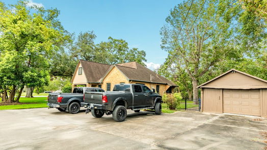 Angleton 1-story, 3-bed 229 E Cedar Street-idx