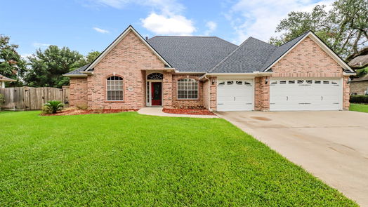 Angleton 1-story, 3-bed 900 Enchanted Oaks Drive-idx