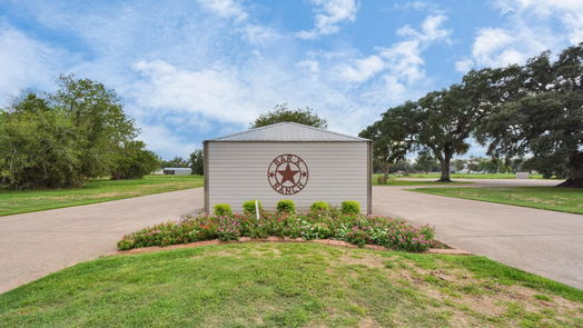 Angleton 2-story, 4-bed 207 Cripple Creek Lane-idx