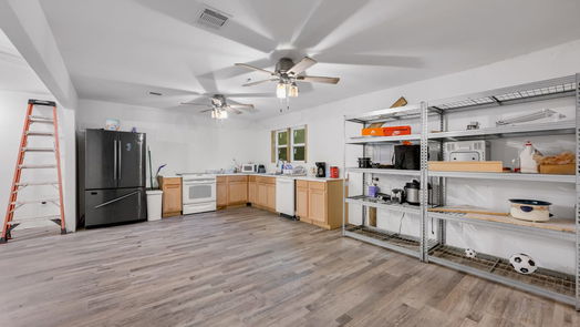 Angleton null-story, 5-bed 17915 County Road 171-idx