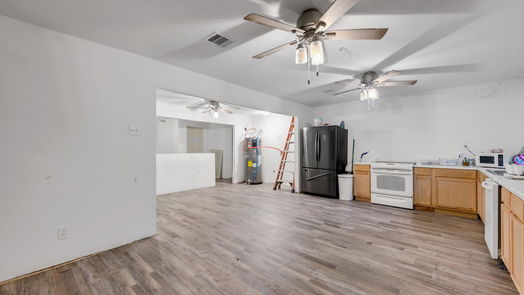 Angleton null-story, 5-bed 17915 County Road 171-idx