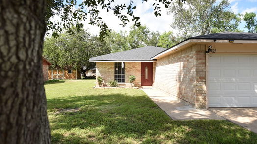 Angleton 1-story, 3-bed 301 Bert Street-idx