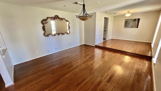 Angleton 1-story, 3-bed 302 Silver Saddle Drive-idx