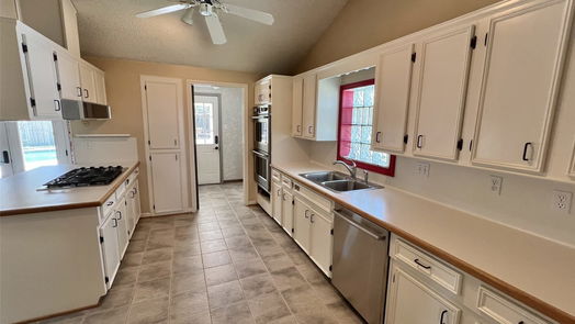 Angleton 1-story, 3-bed 302 Silver Saddle Drive-idx