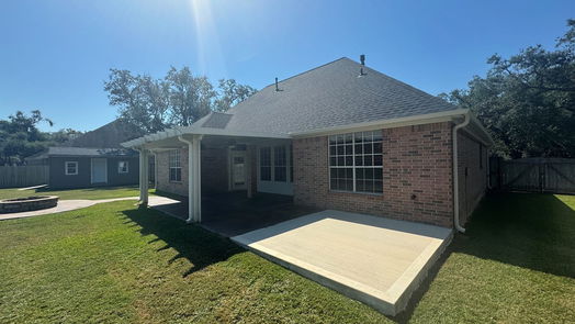 Angleton null-story, 3-bed 900 Enchanted Oaks Drive-idx