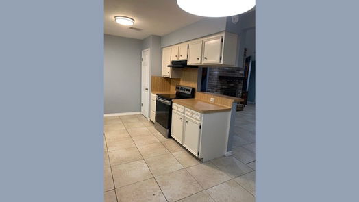 Angleton null-story, 3-bed 300 La Laja Drive-idx