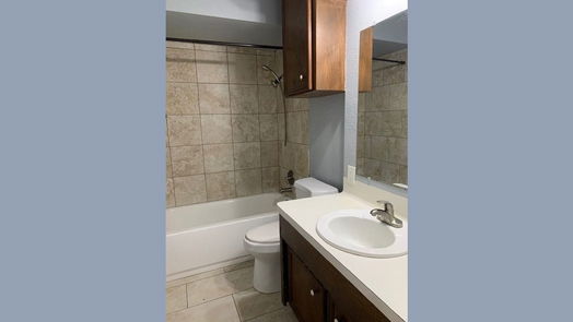Angleton null-story, 3-bed 300 La Laja Drive-idx