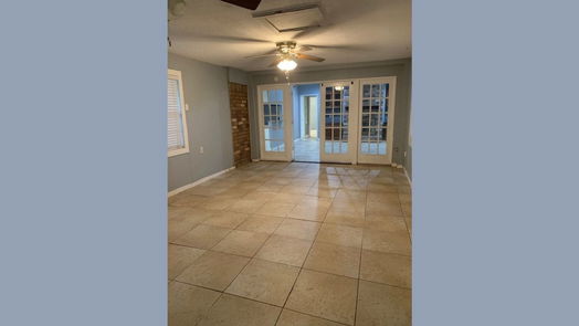 Angleton null-story, 3-bed 300 La Laja Drive-idx