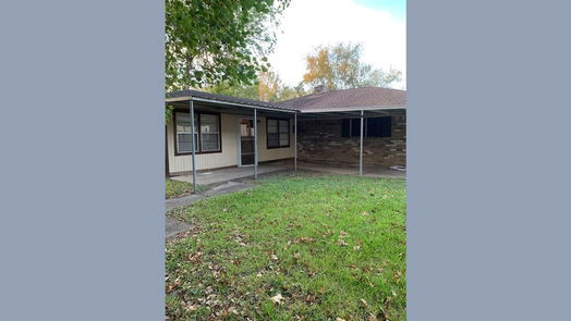 Angleton null-story, 3-bed 300 La Laja Drive-idx