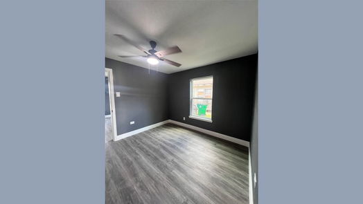 Angleton null-story, 2-bed 425 W Cedar Street A and B-idx