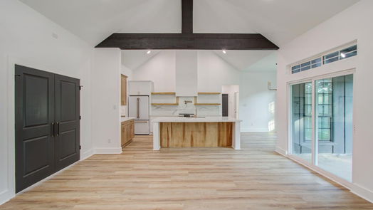 Angleton null-story, 6-bed 554 Six Gun Trail-idx