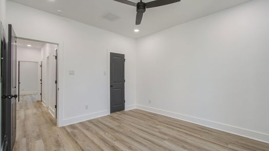 Angleton null-story, 6-bed 554 Six Gun Trail-idx