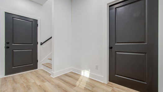 Angleton null-story, 6-bed 554 Six Gun Trail-idx