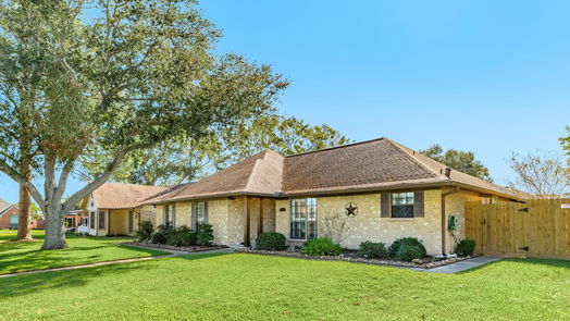 Angleton null-story, 3-bed 33 N Erik Drive-idx