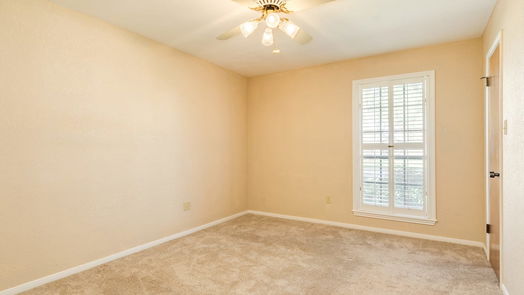 Angleton null-story, 3-bed 33 N Erik Drive-idx