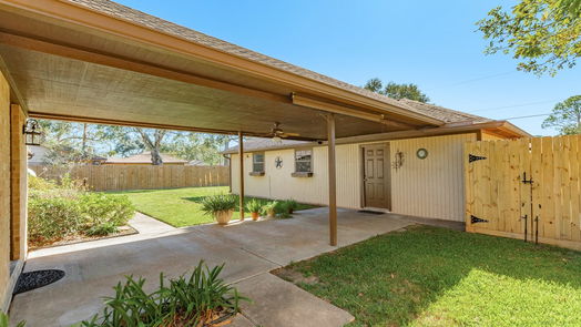 Angleton null-story, 3-bed 33 N Erik Drive-idx