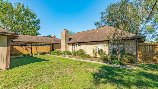 Angleton null-story, 3-bed 33 N Erik Drive-idx