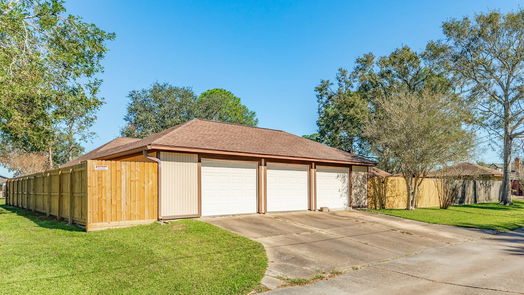 Angleton null-story, 3-bed 33 N Erik Drive-idx