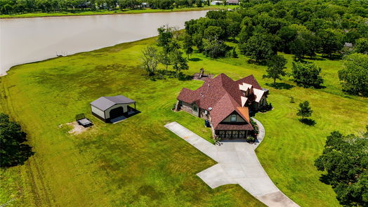 Richwood 2-story, 3-bed 32602 Amberjack Drive-idx