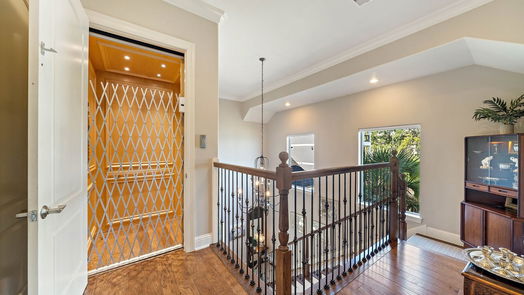 Bacliff 2-story, 4-bed 4023 Bayshore Drive-idx