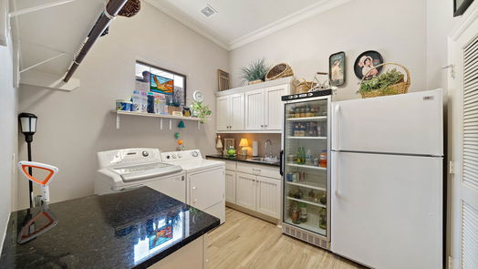 Bacliff 2-story, 4-bed 4023 Bayshore Drive-idx